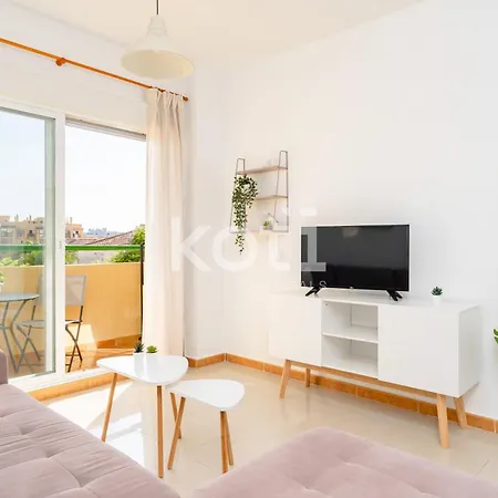 Bright&modern In Pacos Koti